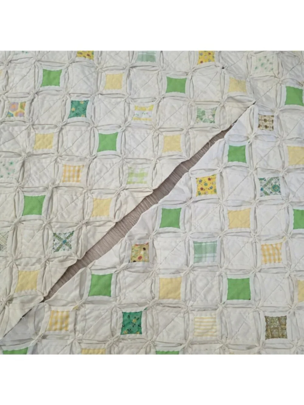 Vintage Handmade Cathedral Window Cutter Quilt Green Yellow 88 x 59
